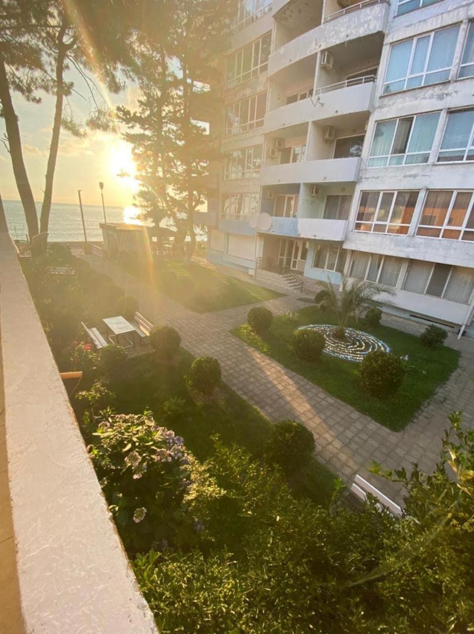 Guest House Orange Kobuleti Exteriér fotografie